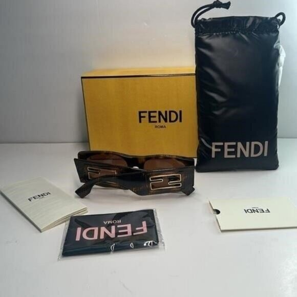 New 💯Authentic FENDI Baguette FE40109I 55E Sunglasses - Picture 8 of 11